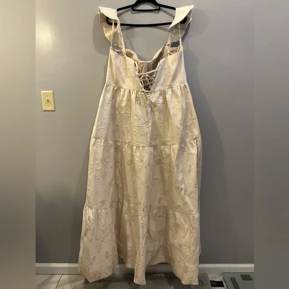 Revelry Luxe Violet Jacquard Dress Flutter Strap Corset Back Size 24 Champagne - Picture 10 of 16